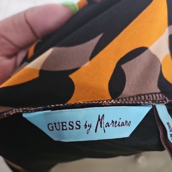 Guess by Marciano Vibrant Abstract Bubble Hem Mini Skirt - Picture 2 of 16